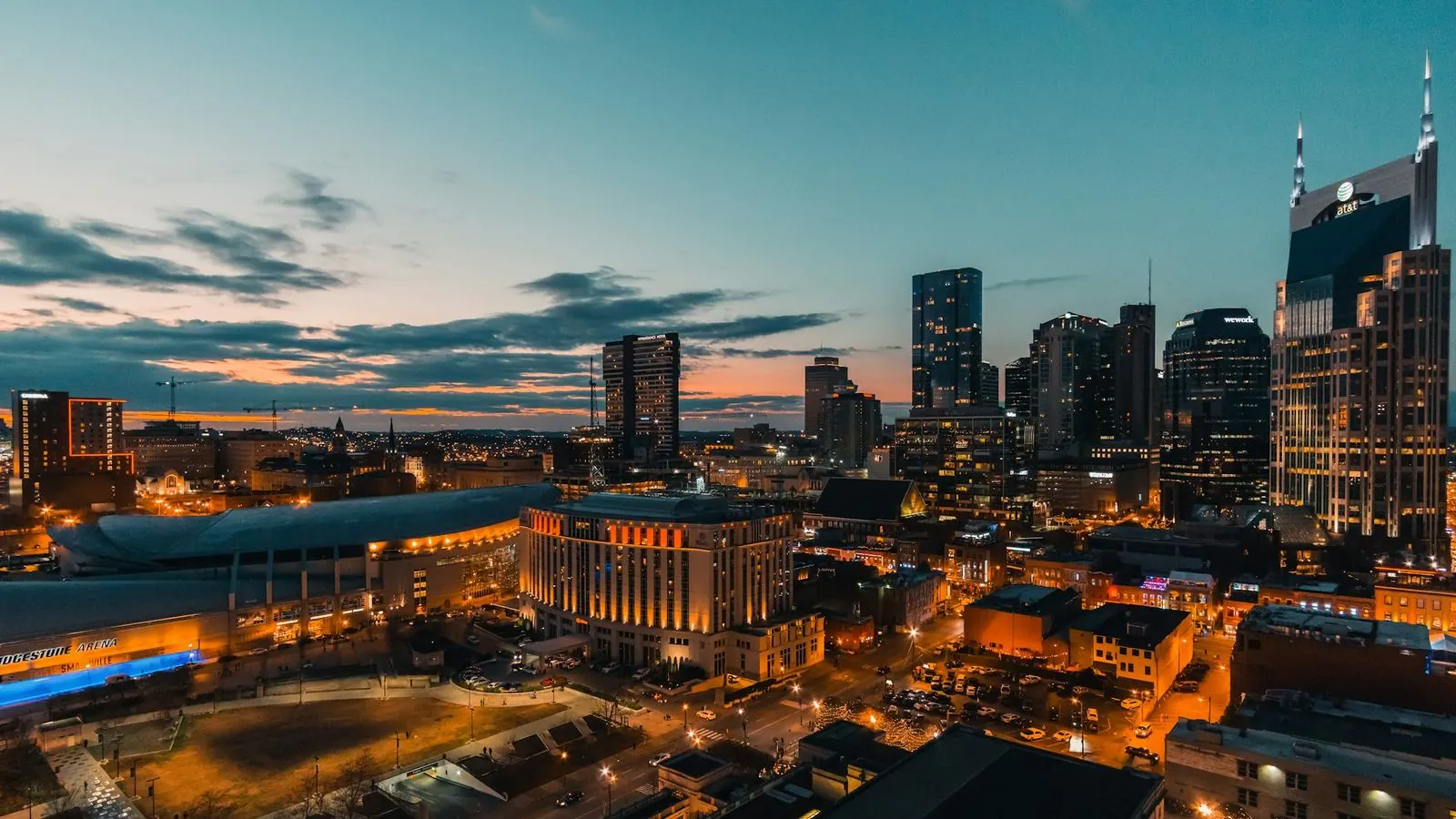 Nashville skyline at dusk